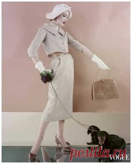 Model Jessica Ford

Vogue – February 1957

Photo Karen Radkai