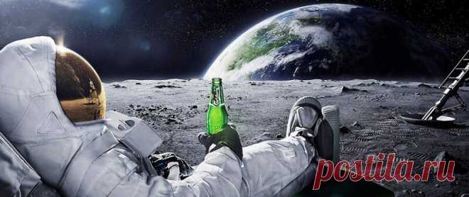 Вода на моче, кефир на таблетках — как живут на МКС Космонавты улетают далеко и надолго. При этом на орбите жизнь не заканчивается: обитатели МКС едят, спят, общаются и занимаются повседневными делами. Как им это удаётся? Спасибо целому ряду гаджетов, которые роднят космическую станцию с обычной квартирой в панельном блоке...