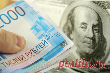 Экономист Чирков допустил, что рубль укрепится до 80 за доллар. По его словам, по темпам роста в последние месяцы экономика России значительно опережает западные.