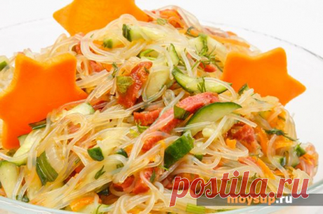 Как приготовить салат с фунчозой, овощами и курицей - простой рецепт с фото