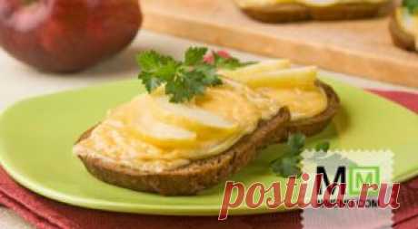 Горячие бутерброды с яблоками и сыром