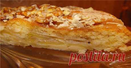 Вкус пирожного в обычном яблочном пироге – это возможно! Благодаря нашему рецепту пирог с яблоками заиграет новыми вкусовыми качествами!
