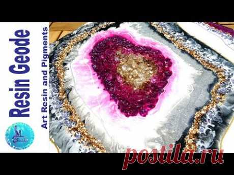 RESIN GEODE painting, glitter and pigments, acrylic paint, glass and texture, golden mica flakes - YouTube
