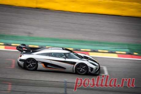 Koenigsegg One:1 обогнал в Спа McLaren P1 | Top Gear Russia