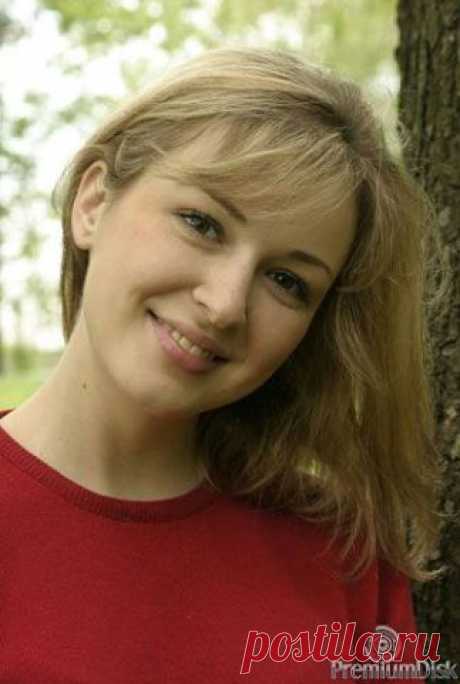 Актриса Анна Тараторкина , дочь Георгия Тараторкина
