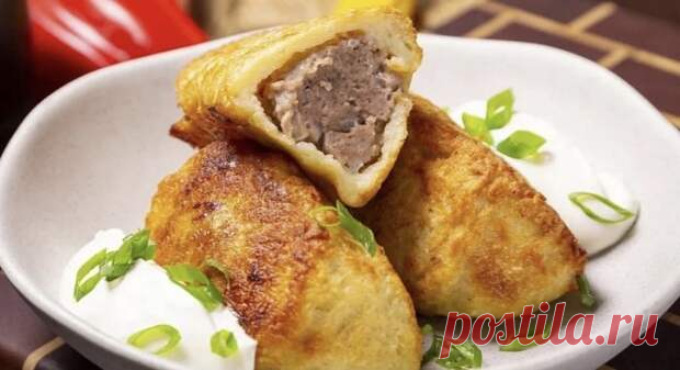 Белорусские колдуны - Будет вкусно - 10 сентября - 43343538790 - Медиаплатформа МирТесен Вы когда-нибудь пробовали готовить белорусские колдуны? Белорусские колдуны — это вкуснейшие, румяные, аппетитные биточки, которые напоминают по своей форме котлеты «по-киевски», а по вкусу — пирожки. В качестве начинки используем сочный мясной фарш (куриный, свиной или говяжий), который прячем - 10 сентября - 43343538790 - Медиаплатформа МирТесен