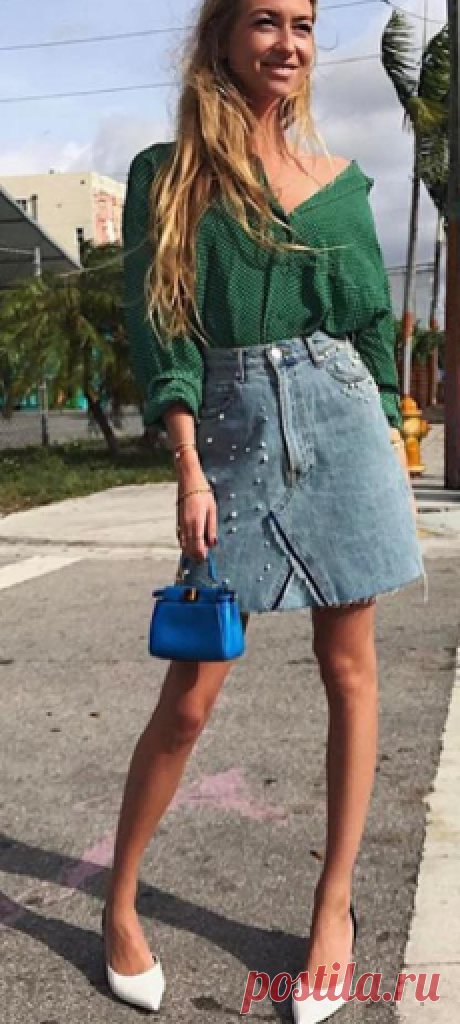 Designers Remix в Instagram: «Postcard from @emilisindlev in Miami wearing Rion Dot Shirt 💚 #designersremixss17 #shoponline #riondot #polkadot #minidot #miami…» • Instagram