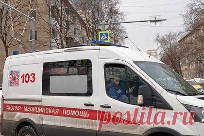 Попавшие под пули наркодилера в Подмосковье полицейские вели за ним слежку. Полицейские вели слежку за наркодилером в гражданской одежде и без оружия, позже их без сознания и с огнестрельными ранениями нашел житель Подмосковья. Нашедший силовиков мужчина вызвал скорую помощь. К прибытию медиков старший прапорщик уже не подавал признаков жизни, его напарника — лейтенанта увезли.