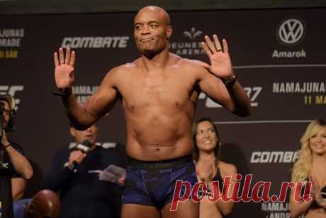 Бывший чемпион UFC выступил за легализацию допинга. Бывший чемпион Абсолютного бойцовского чемпионата (UFC) Андерсон Силва выступил за легализацию допинга. По его словам, запрещенные препараты стоит разрешить принимать по назначению врачей во время тренировочных лагерей. «Бойцы ММА проходят через такую подготовку, какой нет ни в одном виде спорта», — заявил боец.