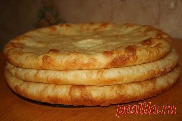 Осетинские пироги с мясом, с картошкой и сулугуни.