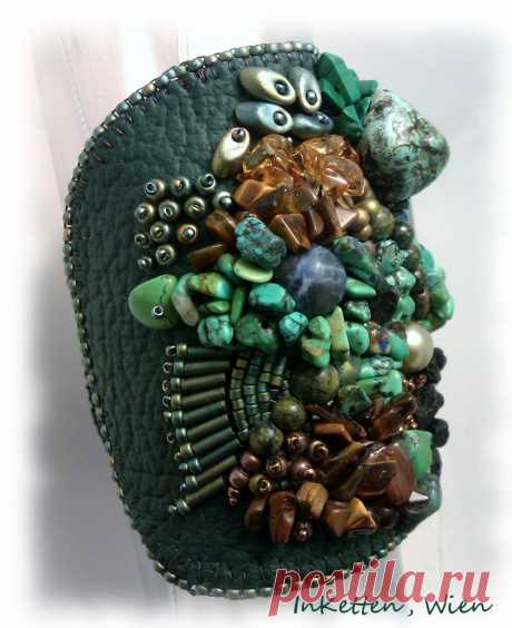 InKetten: Bead Embroidery, &quot;Nibiru 2012&quot;