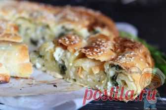 Бурек с творогом на тесте без дрожжей: рецепт вкусной выпечки Когда вы увидите бурек в разрезе, то придете в полнейший восторг. Начинка, заключенная в отдельные «ячейки» из теста, выглядит просто потрясающе. Приготовить этот пирог без дрожжей не составит труда. Главное – четко следуйте всем указаниям по изготовлению теста фило.