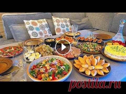 Обзор праздничного стола по поводу приезда друзей Здравствуйте, у меня опять застолье, на этот раз по поводу приезда друзей. Салат с рыбой СЛОИ: тертый сыр красная рыба горячего копчения яйца Майонез ...