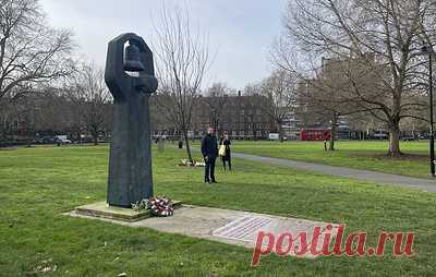 В Лондоне прошла памятная церемония по случаю годовщины снятия блокады Ленинграда. Посол РФ в Великобритании Андрей Келин отметил, что такие церемонии также пройдут в Манчестере