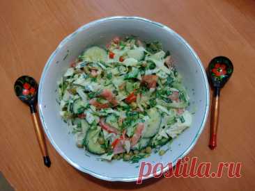 Любимый салатик. Любимый салатикОвощи, зелень нарезать как удобно. Заправить майонезом, и специями. Просто и вкусно!Смотреть полную версию рецепта с ингредиентами