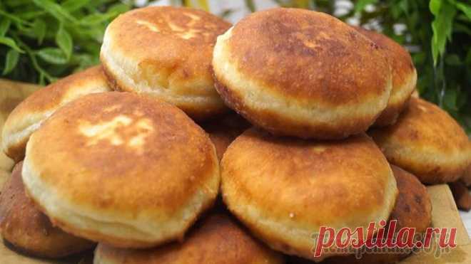 Невероятно вкусные Пышки к завтраку! Устоять невозможно! Тесто Универсальное можно жарить на сковороде или запекать в духовке. Пышки получаются невероятно нежными, ароматными. Очень простой рецепт: на все приготовление уходит всего полчаса.ИНГРЕДИЕНТЫ Творо...