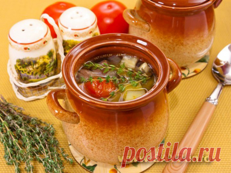 Суп с бараниной и овощами в горшочке