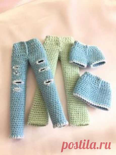 This listing is in English & for the Pattern only, not the finished product. Kates Body Pattern is also available in my store. She is the mum from my Kindabam Family Pattern. Make these cute little clothes for your doll. The pattern file includes many photos. Although this has