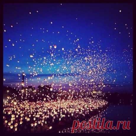 Сны нужны для того, чтобы хоть немножко побыть с тем, кого нет рядом.....