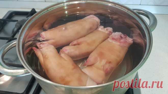 С возрастом начала готовить свиные ноги. Для людей с проблемными суставами самое то (делюсь рецептом) | Кушать подано | Дзен