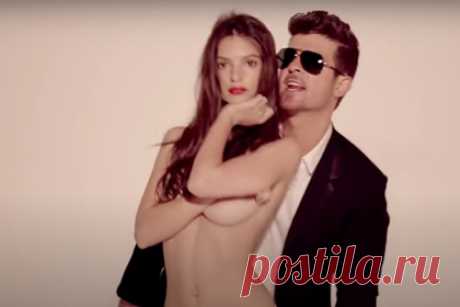 Эмили Ратаковски обвинила исполнителя хита Blurred Lines в домогательствах. Американская супермодель Эмили Ратаковски в своей книге «Мое тело» обвинила в домогательствах музыканта Робина Тика. Инцидент произошел во время съемок видеоклипа на песню Тика и Фаррелла Уильямса Blurred Lines. По словам модели, исполнитель внезапно обхватил ее сзади и положил руки на ее обнаженную грудь.