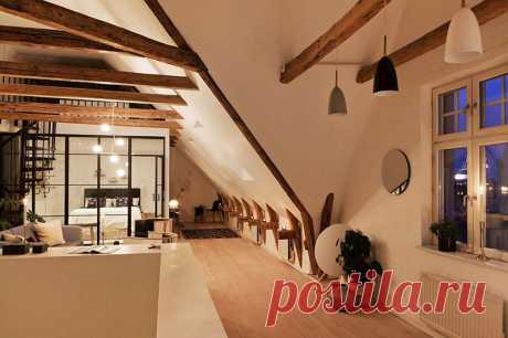 〚 Мансардная квартира с эффектными деревянными балками в Швеции 〛 ◾ Фото ◾Идеи◾ Дизайн