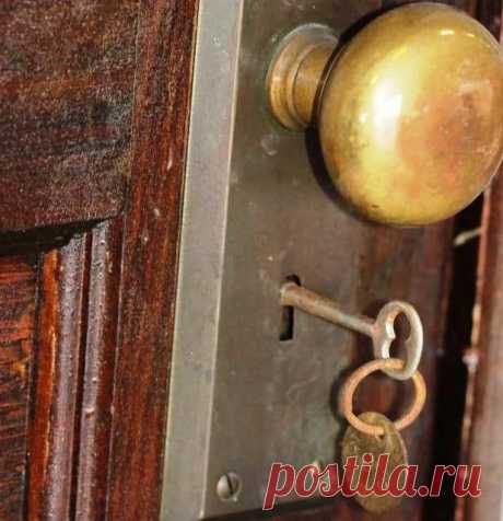 Она покинула эту квартиру еще в 1939 году. Когда её открыли 70 лет спустя… Они потеряли дар речи!