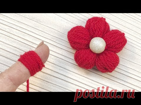 Видео урок: Цветок из ниток на пальце - YouTube