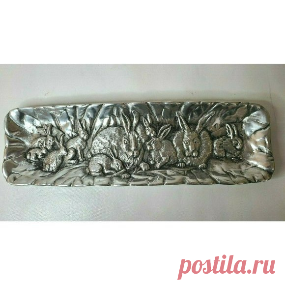Vintage Metalware Bunny Rabbit Design Tray Platter Pewter Silver Arte Latino Inc Shop tes_boutique's closet or find the perfect look from millions of stylists. Fast shipping and buyer protection. Vintage Arte Latino Inc Metalware Bunny Rabbit Design Tray Platter Pewter Silver


Brand:  Arte Latino Inc.
Type: Tray
Pattern: Bunny
Featured Refinements: Carved Bunny Design, Decorative, Vintage
Country/Region of Manufacture: Mexico
Modified Item: No
Condition: Pre-Owned in Exce...