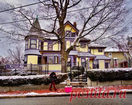 Somerville House I am constantly amazed at the house colors in Somerville. I pulled over to snap this one out my car window on the way to work.   Shot with Sony a6000 and Rokinon 12mm lens.