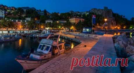 (4) Olga Vasilevskaya
Herceg Novi