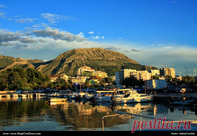 (4) Crna Gora Montenegro