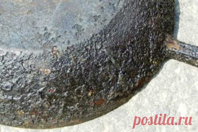 Не вздумайте выбрасывать старую сковороду! Это видео поможет быстро и ...