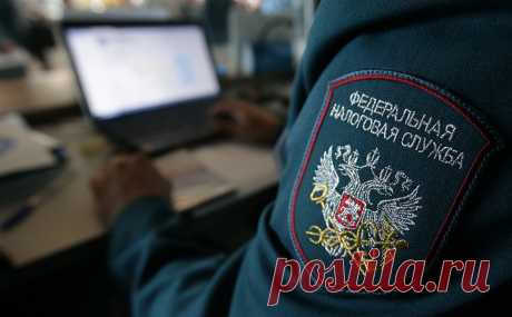 Налоговая служба подключилась к анализу российской экономики. Налоговики вступили в конкуренцию с Росстатом на поле экономической статистики: ФНС начала публикацию таких индикаторов, как доходы работников и прибыль компаний. Источником служит налоговая отчетность, которая есть только у ФНС