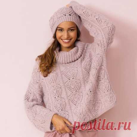 Свитер спицами с ажурным узором