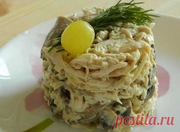 Салат из грибов с сыром и курицей, рецепт с фото — Вкусо.ру