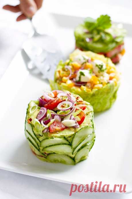 Make These Adorable Mini Salad Cakes for Your Next Potluck! Take vegetables out of the salad bowl! Here’s a trio of crisp and colorful salad cakes inspired by Japanese food stylist Mitsuki Moriyasu – They’re just perfect for your next potluck buffet! …