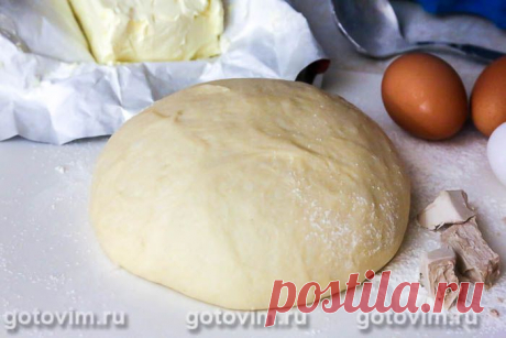 Венское тесто. Рецепт с фото Из венского теста пекут не только куличи, но и любую другую сдобную выпечку. Она получается пористой, воздушной и долго не черствеет. Готовить тесто лучше заранее, т.к. опара должна оставаться на расстойке от 6 до 9 часов, но не больше, чтобы дрожжи не успели съесть весь сахар. 

