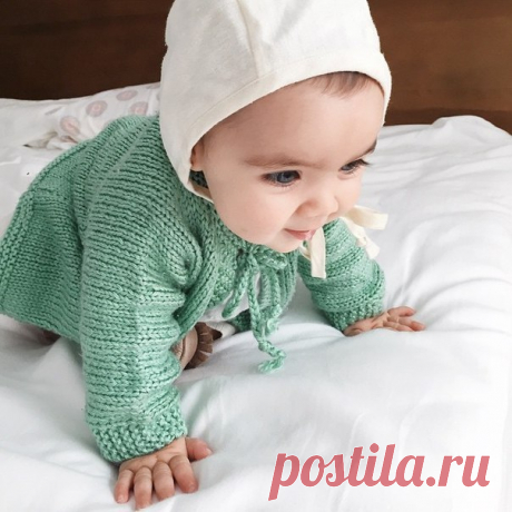 Младенцем быть совсем не просто: Во-первых, маленького роста, Плюс очень маленького веса, И, в-третьих, вовсе нет зубов! Лежишь, некрупный и невидный, Одетый в чепчик несолидный, И клонит в сон, и хочешь есть, Не можешь встать, не можешь сесть!  Пустышку вечно в рот пихают, Гуляешь там, куда везут, Пелёнки быстро намокают, И брюк пока не выдают!  Никто тебя не понимает, Но все сюсюкают с тобой. И это люди называют Порою детства золотой!  Зачем я выбрал этот путь? Чтоб вашу жизнь перевернуть!!!…