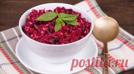 6 вкусных салатов из свеклы. Отличная подборка, сохрани! Замечательная подборка салатов из свеклы. Сохрани у себя и пользуйся!

Салат из свеклы с фетой

Тяжело представить, но отварная свекла может стать основным ингредиентом для салата из средиземноморской кухни.

Добавьте немного оливкового масла, пряности, зелень и сыр — пикантный свекольный сала