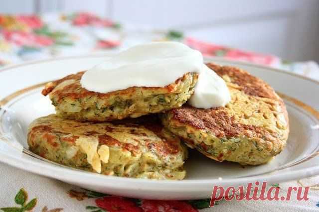 Картофельно-сырные оладьи с укропом.