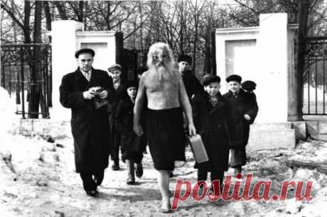 Порфирий Иванов: мошенник, ставший самым известным сектантом в СССР Порфирий Иванов прошел путь от сельского воришки до лидера одной из культовых тоталитарных сект, обещающих своим адептам вечную жизнь.Порфирия Иванова трудно назвать святым (его...