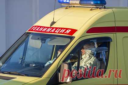 В российском регионе пятеро человек погибли в ДТП с поездом и газелью. На железнодорожном переезде в Красноярском крае поезд столкнулся с газелью. В результате ДТП погибли пять человек. По информации экстренных служб, еще двое человек госпитализированы с различными травмами. Авария произошла на перегоне в городском округе Лесосибирск. Обстоятельства аварии устанавливаются.