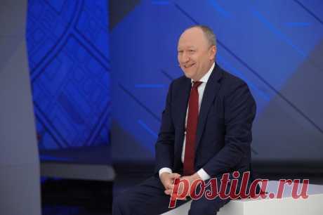 Бочкарев: на станции «Аэропорт Внуково» монтируют многоугольные панели. Готовность архитектурно-отделочных работ в пассажирской зоне станции превысила 60%.