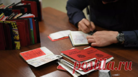 Текслер поручил повысить безопасность военкоматов в Челябинской области. Губернатор Челябинской области Алексей Текслер поручил обеспечить территории военкоматов в регионе камерами наружного наблюдения для усиления их безопасности. Читать далее