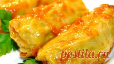 Голубцы Рецепт Капустные листья с фаршем и рисом, тушеные в томатном супу для этого польско-вдохновил любимый.