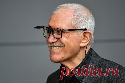 Стало известно об улучшении состояния режиссера Александра Митты. 90-летнего российского режиссера Александра Митту, снявшего фильмы «Таежный роман» и «Экипаж», перевели из реанимации в обычную палату. Об этом сообщил его помощник Геннадий Иванов. «Да-да. Вчера или позавчера [режиссеру] получше было уже», — сказал Иванов. Режиссера экстренно госпитализировали в Москве 12 ноября.