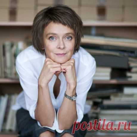 Инна Мишукова – семейная акушерка с невероятной практикой уже больше 20-ти лет помогает женщинам эффективно подготовиться к родам. Ее видеокурс Родить Легко https://inna-mishukova.com/live не перестает пользоваться завидной популярностью и множество женщин достойно оценили его, применив практические советы в реальности. Теперь она предлагает новый онлайн-курс
