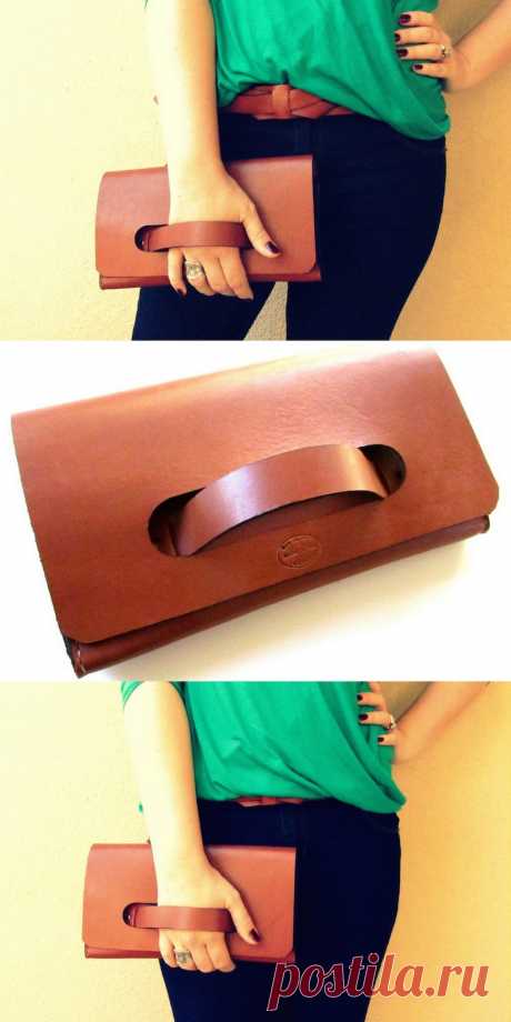Styling Tips: Leather Clutch