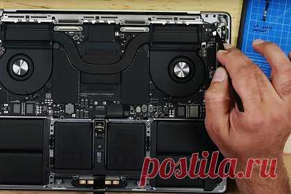 Внутренности новых MacBook Pro показали на видео. Специалисты iFixit оценили ремонтопригодность новых компьютеров Apple. В рамках ролика энтузиасты разобрали новые MacBook Pro на 14 и 16 дюймов, а также показали их внутренности на видео. Ремонт и апгрейд компьютеров может быть усложнен тем, что большая часть компонентов устройств припаяна к материнской плате.